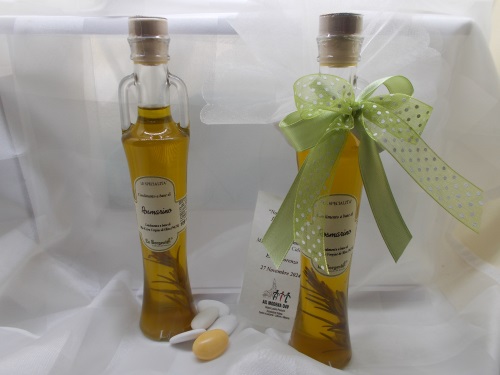 Anfora contenente 100ml di olio extra vergine di oliva di origine toscana disponibile anche nei gusti rosmarino e funghi porcini