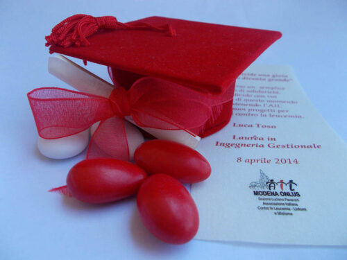 Sacchetto con confetti per laurea