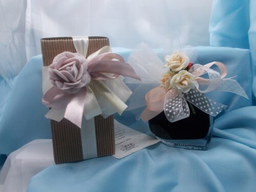 Ampolla a forma di cuore in vetro contenente 40ml di balsamico di Modena