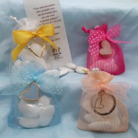 cod.SCHZ4 Sacchettino completo di ciondolo cuore, a scelta 4 soggetti -