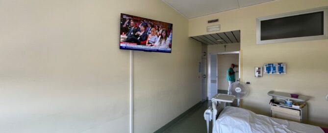 televisione in camera di ospedale